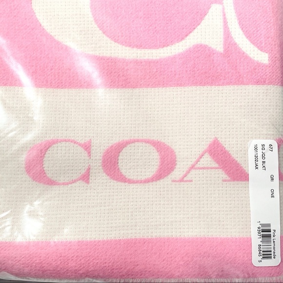 Coach Scarf 72”x22” Signature Logo #677 - Picture 6 of 9